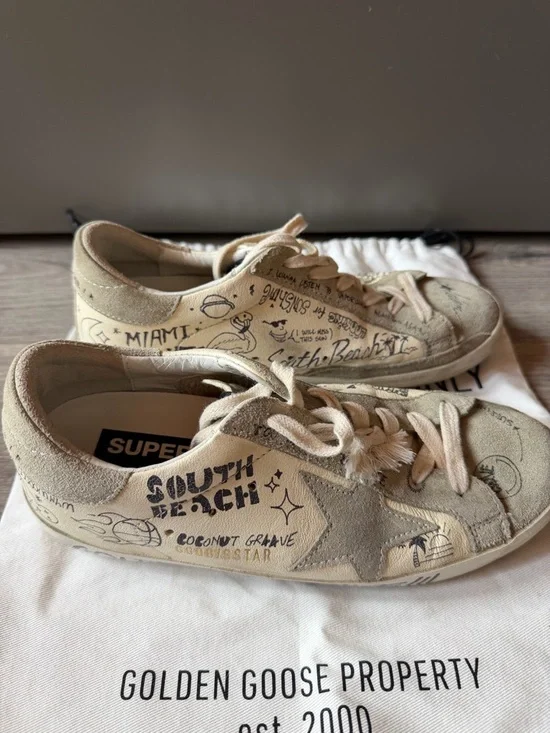 Golden Goose Beige/White Hand-Drawn Superstar Sneakers. Miami nights. - Picture 4 of 4